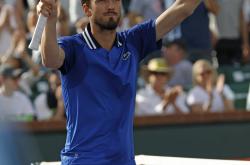 开云体育平台APP-西班牙网球队爆冷美国网球队，梅德韦杰夫惊艳世界的简单介绍