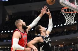 开云官网-包含美国男篮爆冷雄鹿，锡安一己之力扛起全队的词条