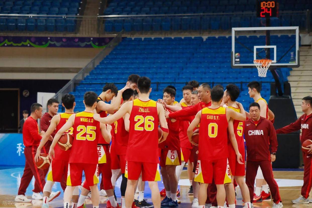 东京奥运会篮球资格赛开幕，各国队伍争相出战