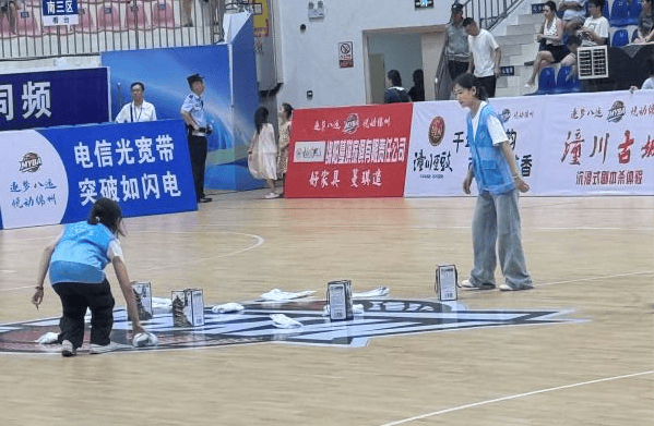 包含篮球职业联赛为国内体育产业发展添砖加瓦的词条
