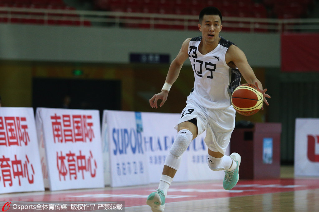 湖人力克76人，郭艾伦扛起全队