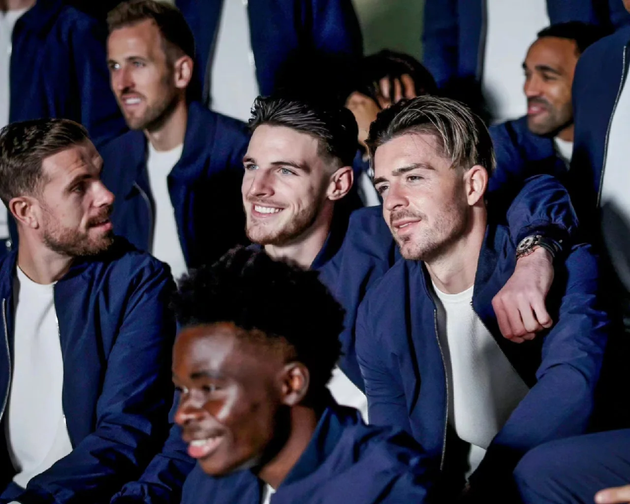 日本队碾压德国队，黄鸭组合统治全场